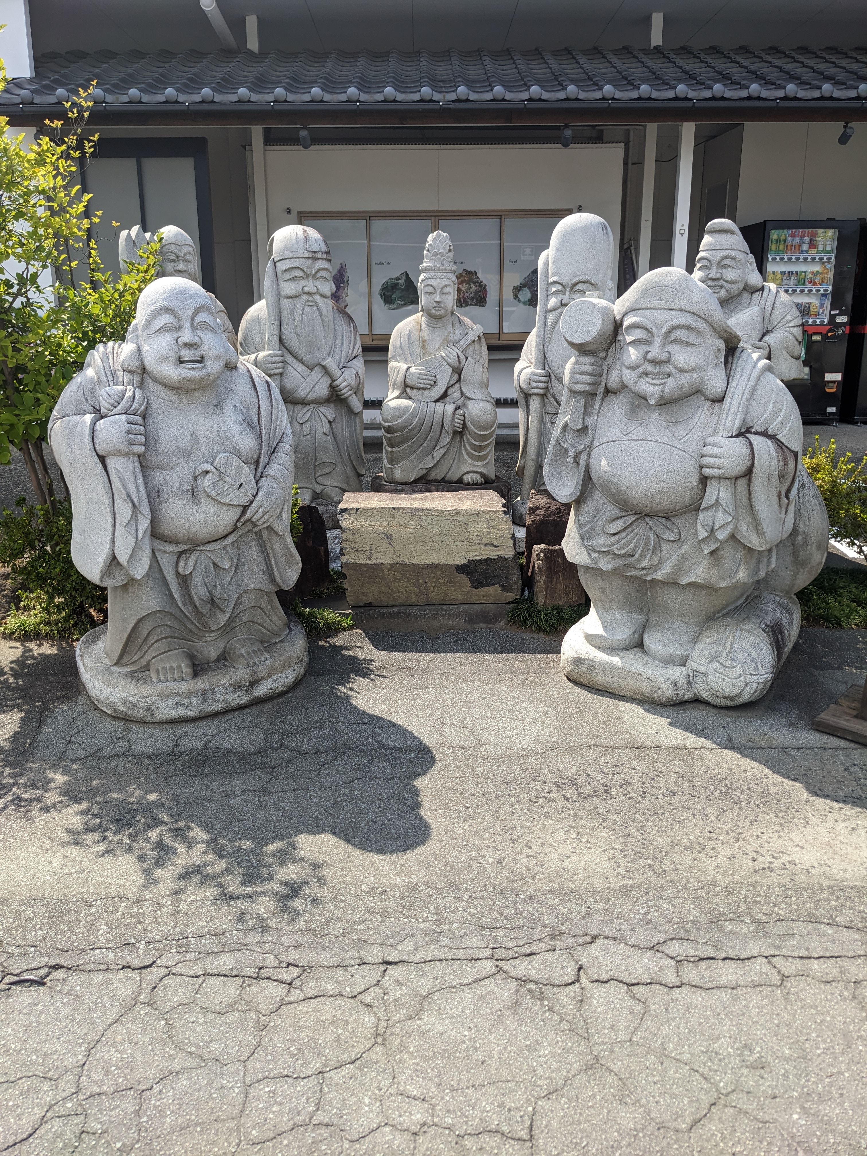 7月18日火曜日 <br> 山梨県アルプス市JA道の駅直売所で桃の食べ放題に行って来ました、近くの水の遊べる公園で水遊びしてから流しそうめん食べてから宝石の館行って来た。<br> 茅ヶ崎から圏央道で行きは朝も早めだからスイスイだったが帰りは中央道八王子JC前付近で工事渋滞(ᗒᗩᗕ)また圏央道厚木辺りでトラック故障渋滞(ᗒᗩᗕ)<br> でも孫達と遊べて楽しい1日でした。<br>
